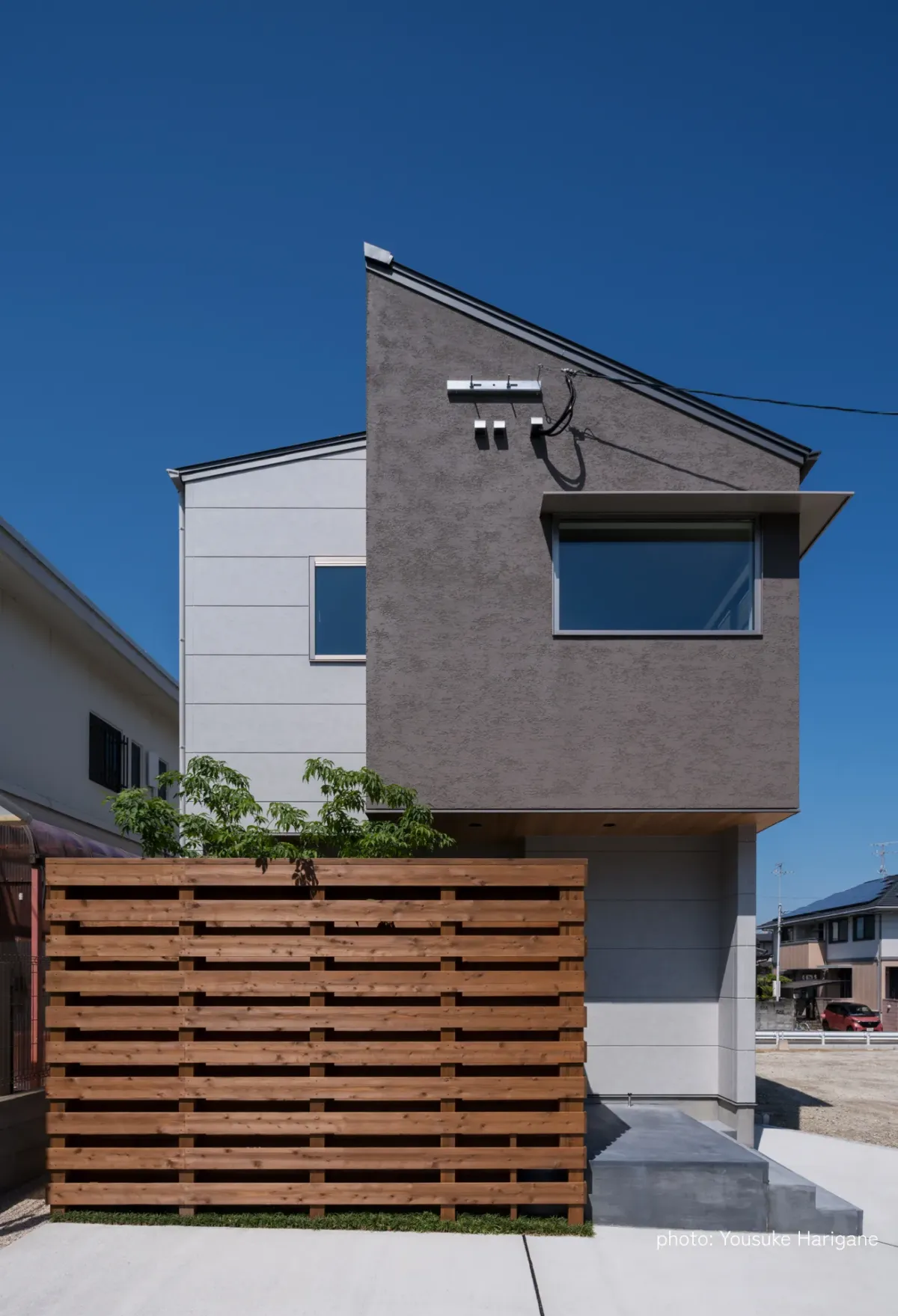 福岡市内で土地・新築戸建が可能な住宅会社の「プロスペリテ」東西に広がる自然を住まいに取り込む、駅徒歩7分を忘れさせる家。緑と心地よく暮らす。 イメージ